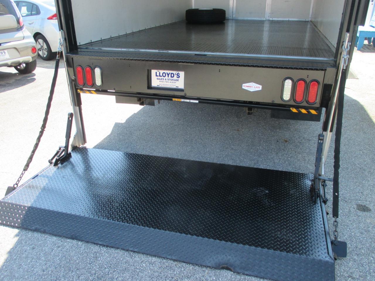 Ford E-Series Cutaway E-450 DRW 158" WB 2018