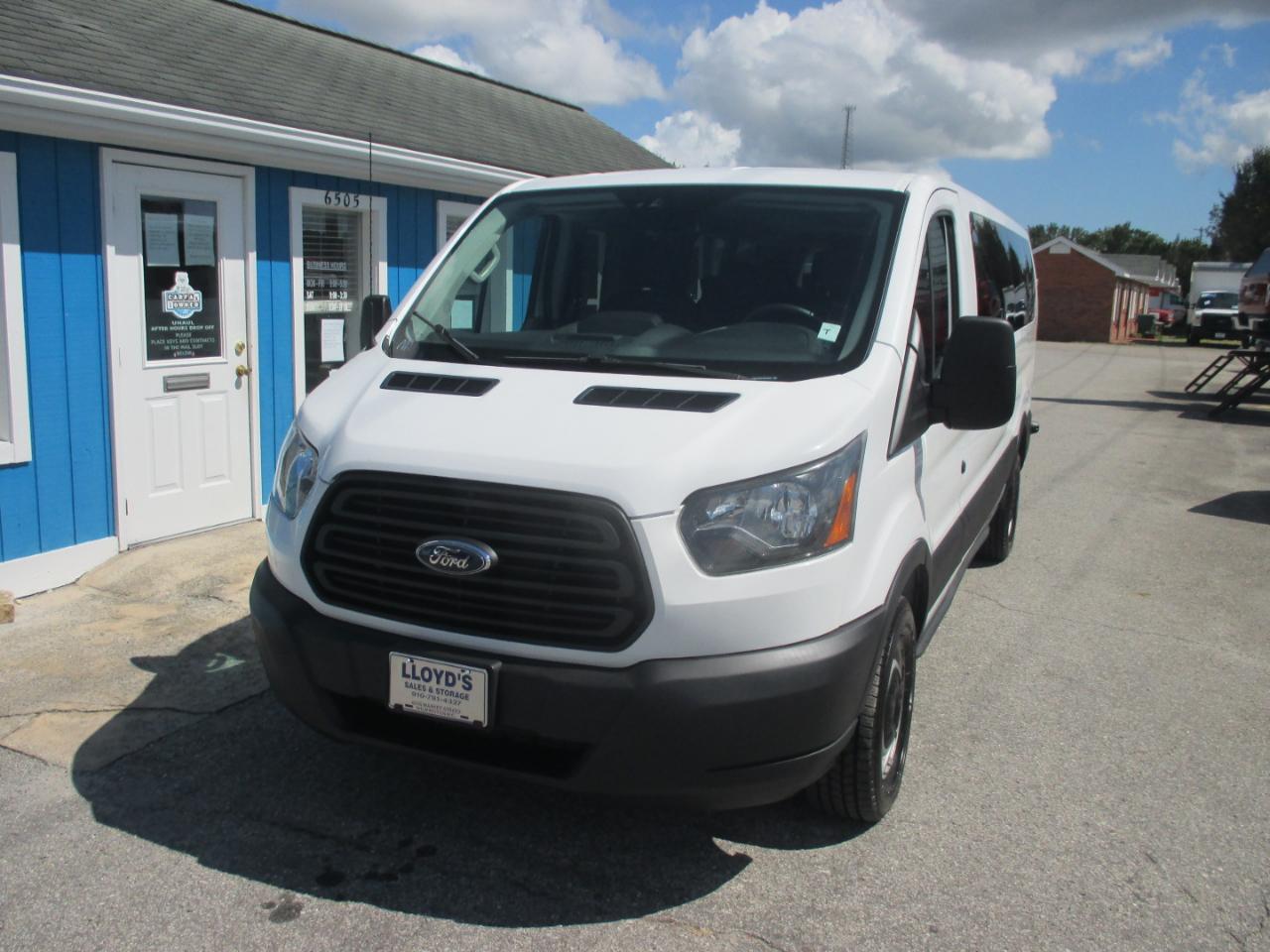 Ford Transit Passenger Wagon T-350 148" Low Roof XL Swing-Out RH Dr 2018