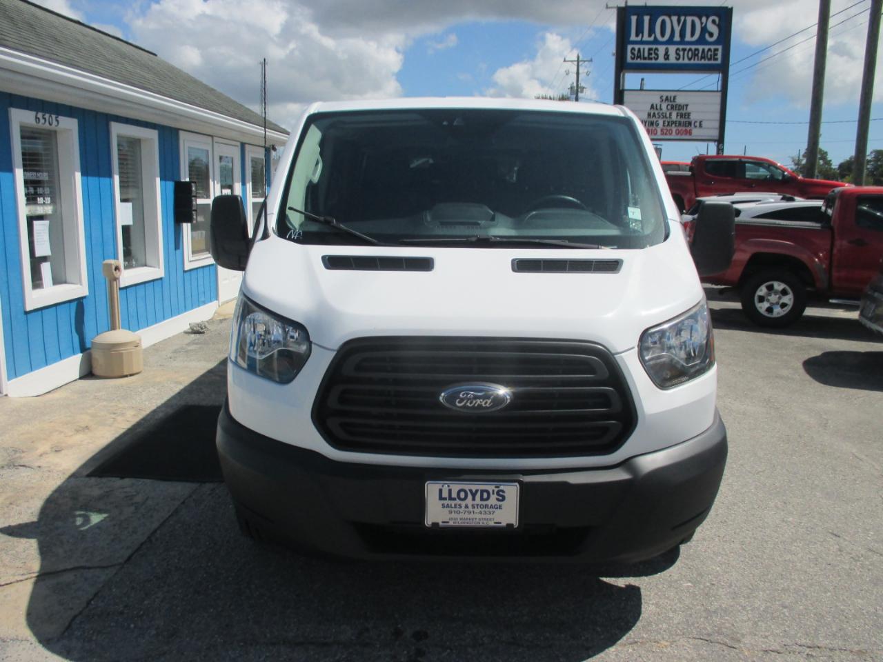 Ford Transit Passenger Wagon T-350 148" Low Roof XL Swing-Out RH Dr 2018