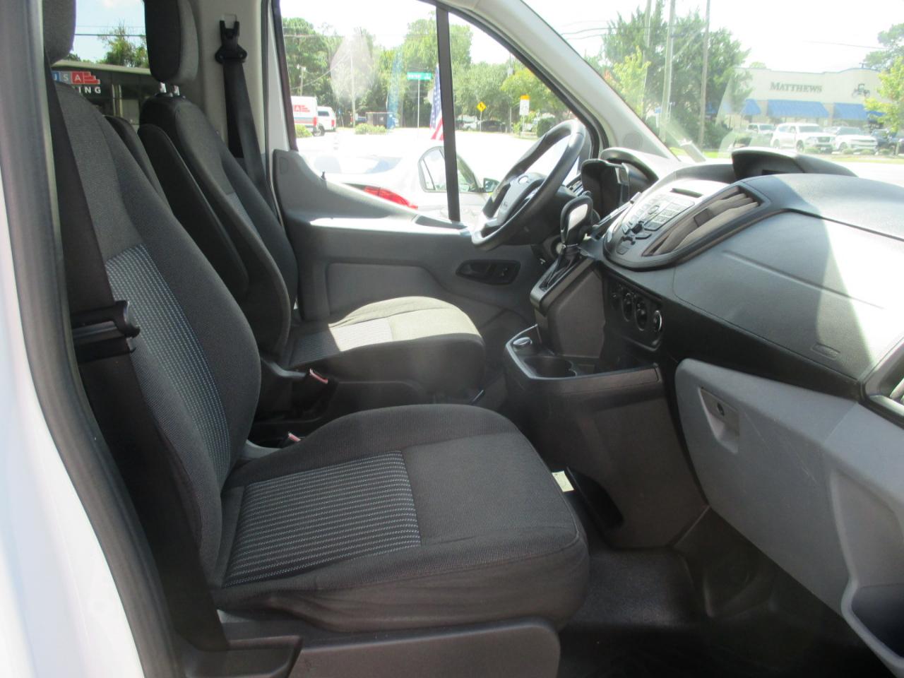Ford Transit Passenger Wagon T-350 148" Low Roof XL Swing-Out RH Dr 2018