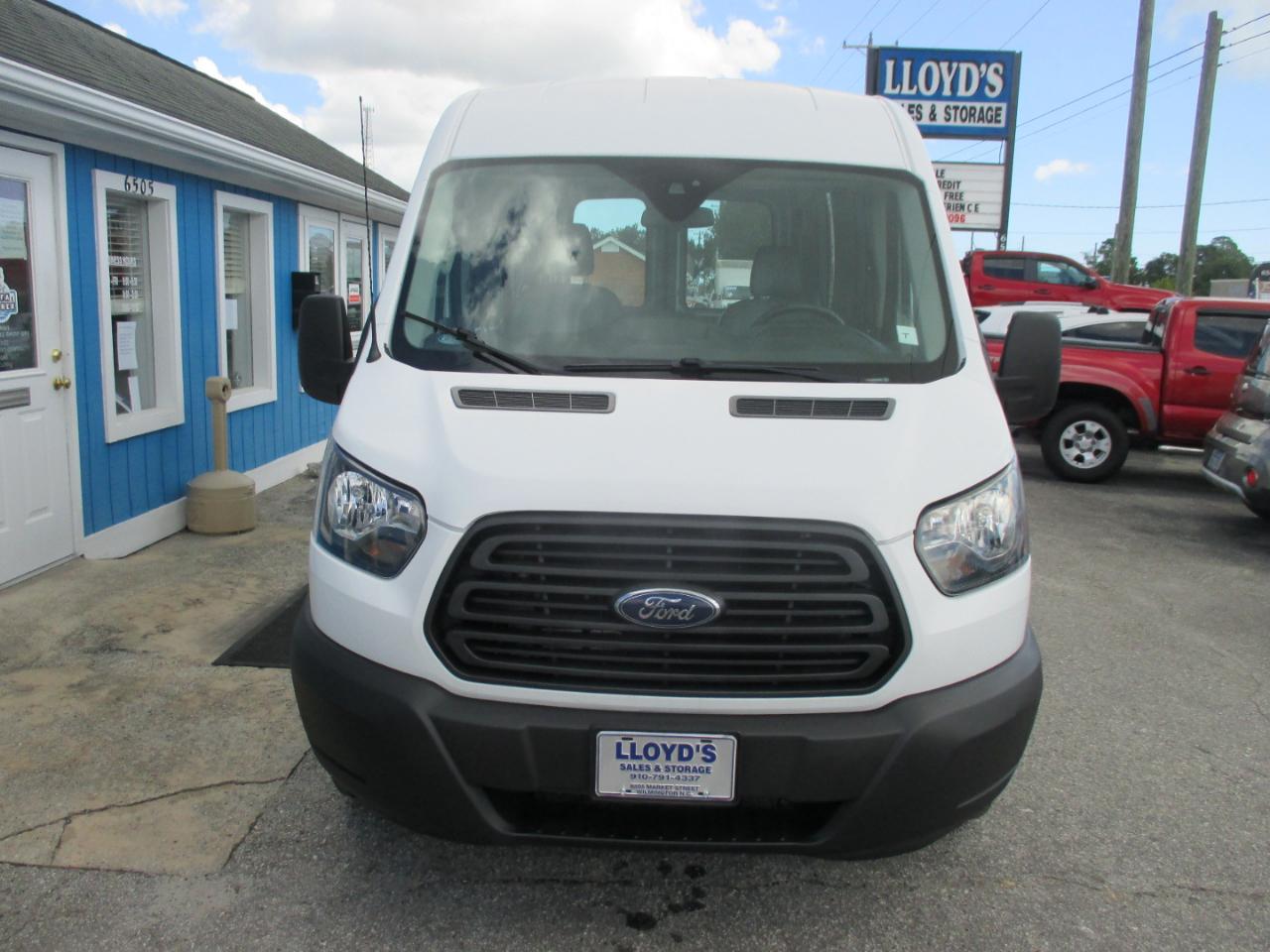 Ford Transit Van T-250 130" Med Rf 9000 GVWR Sliding RH Dr 2018