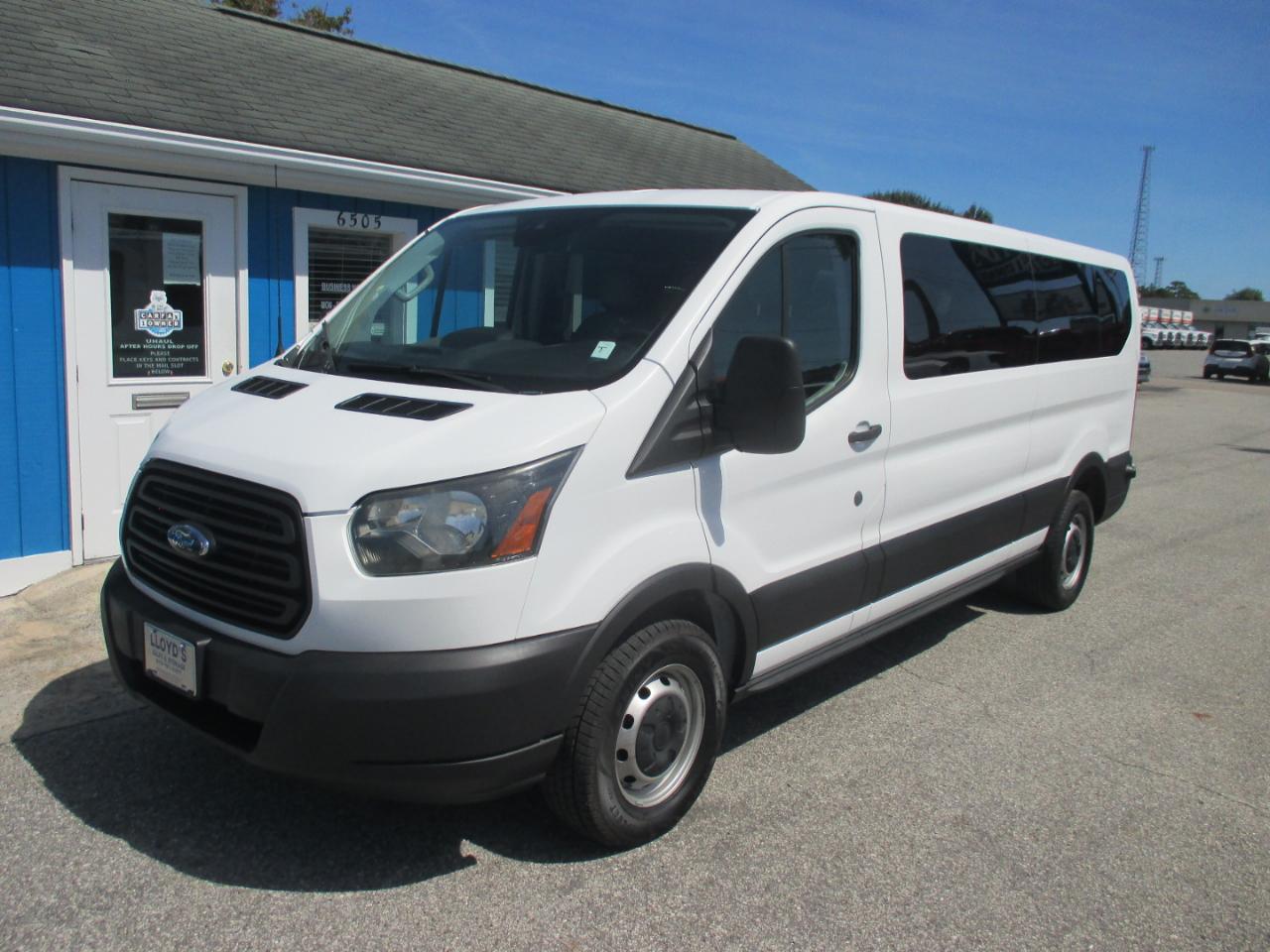 Ford Transit Passenger Wagon T-350 148" Low Roof XL Swing-Out RH Dr 2018