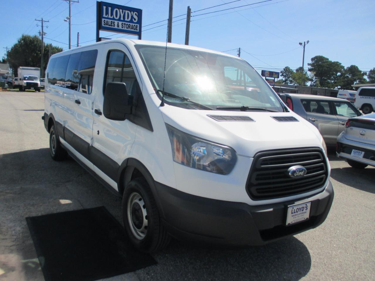 Ford Transit Passenger Wagon T-350 148" Low Roof XL Swing-Out RH Dr 2018