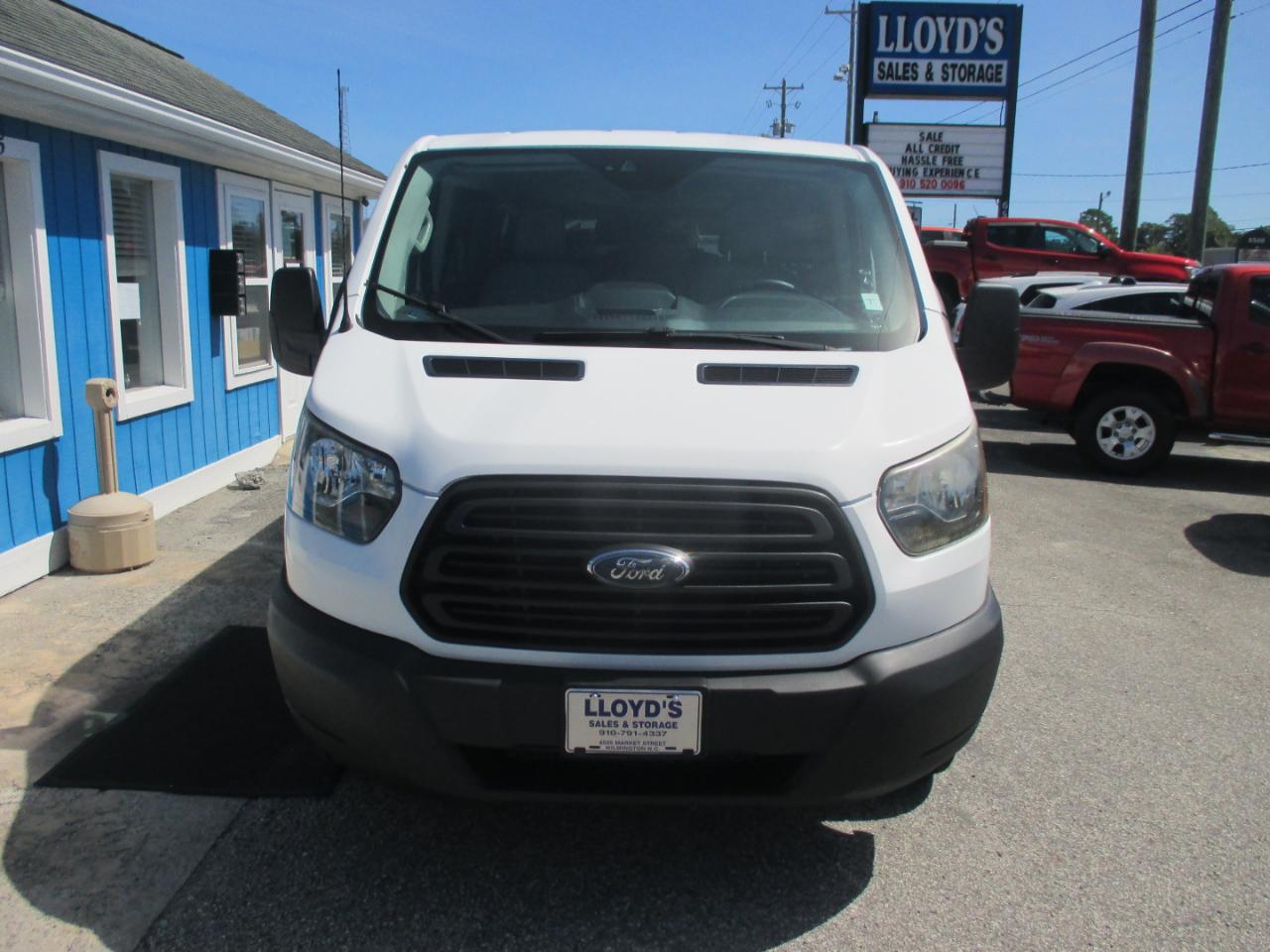 Ford Transit Passenger Wagon T-350 148" Low Roof XL Swing-Out RH Dr 2018