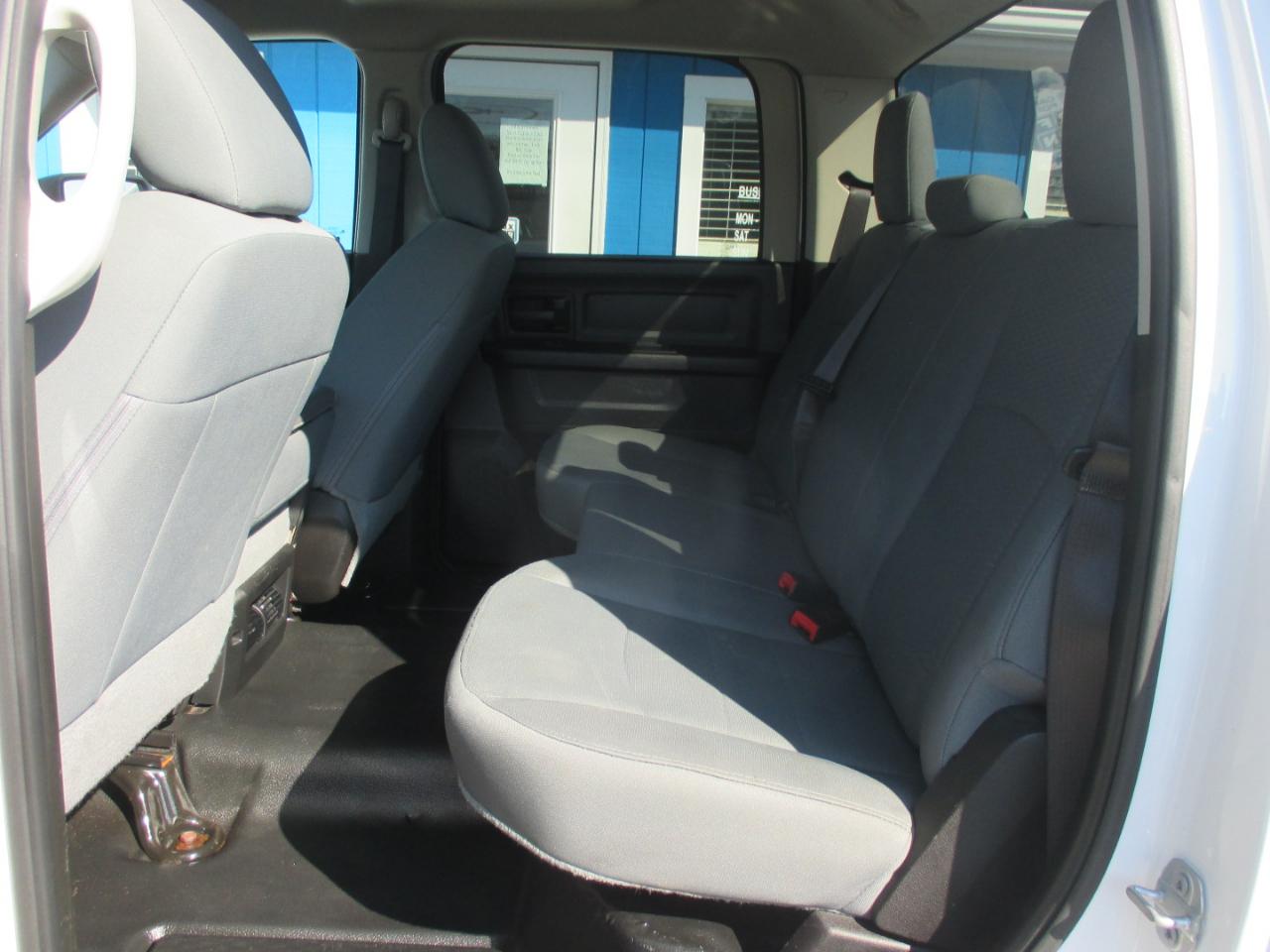 RAM 2500 Tradesman 4x4 Crew Cab 6'4" Box 2018