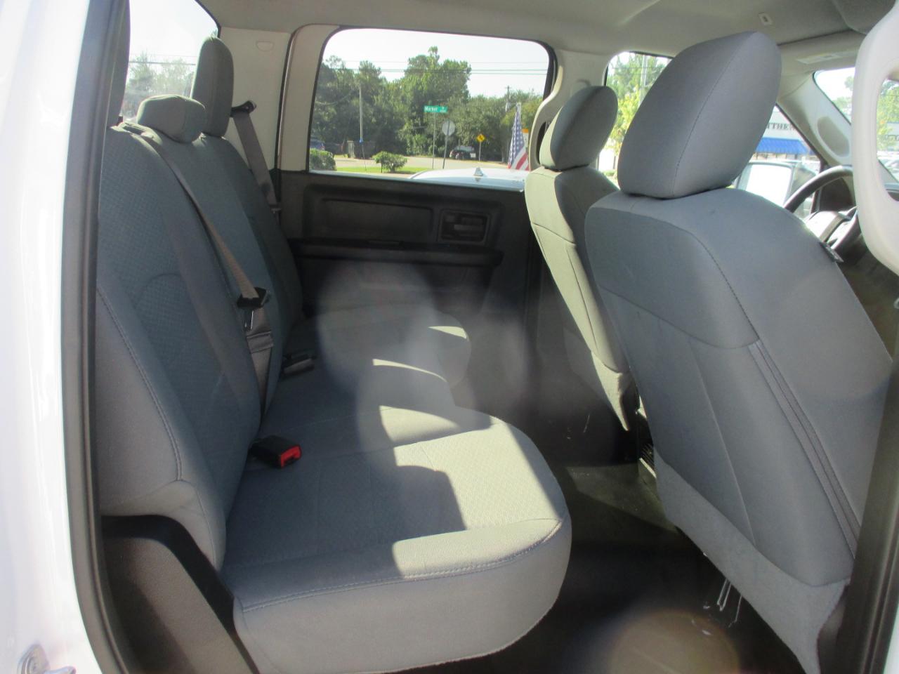 RAM 2500 Tradesman 4x4 Crew Cab 6'4" Box 2018