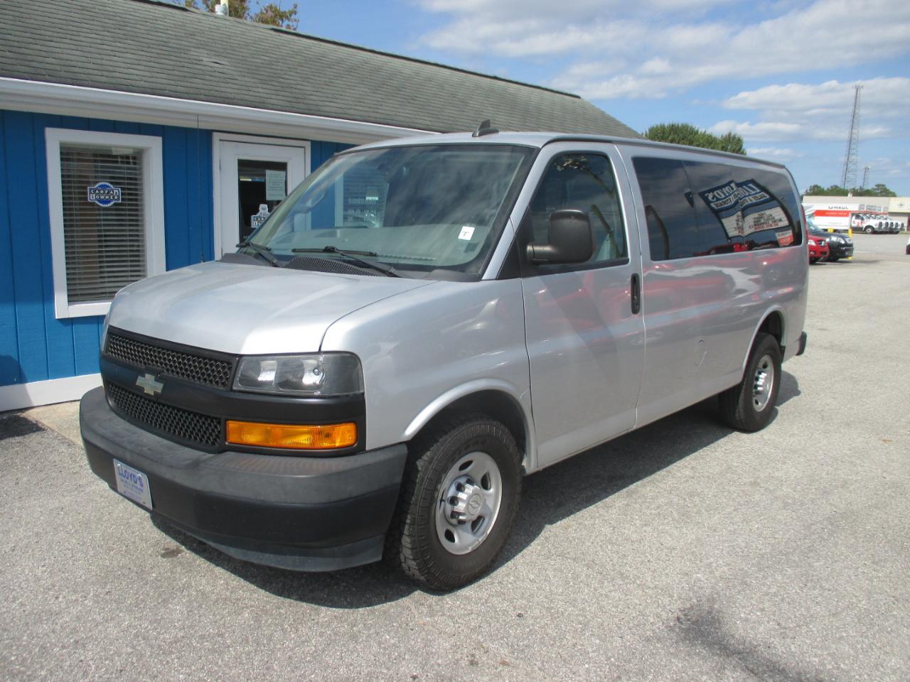 Chevrolet Express Passenger RWD 2500 135" LS 2019