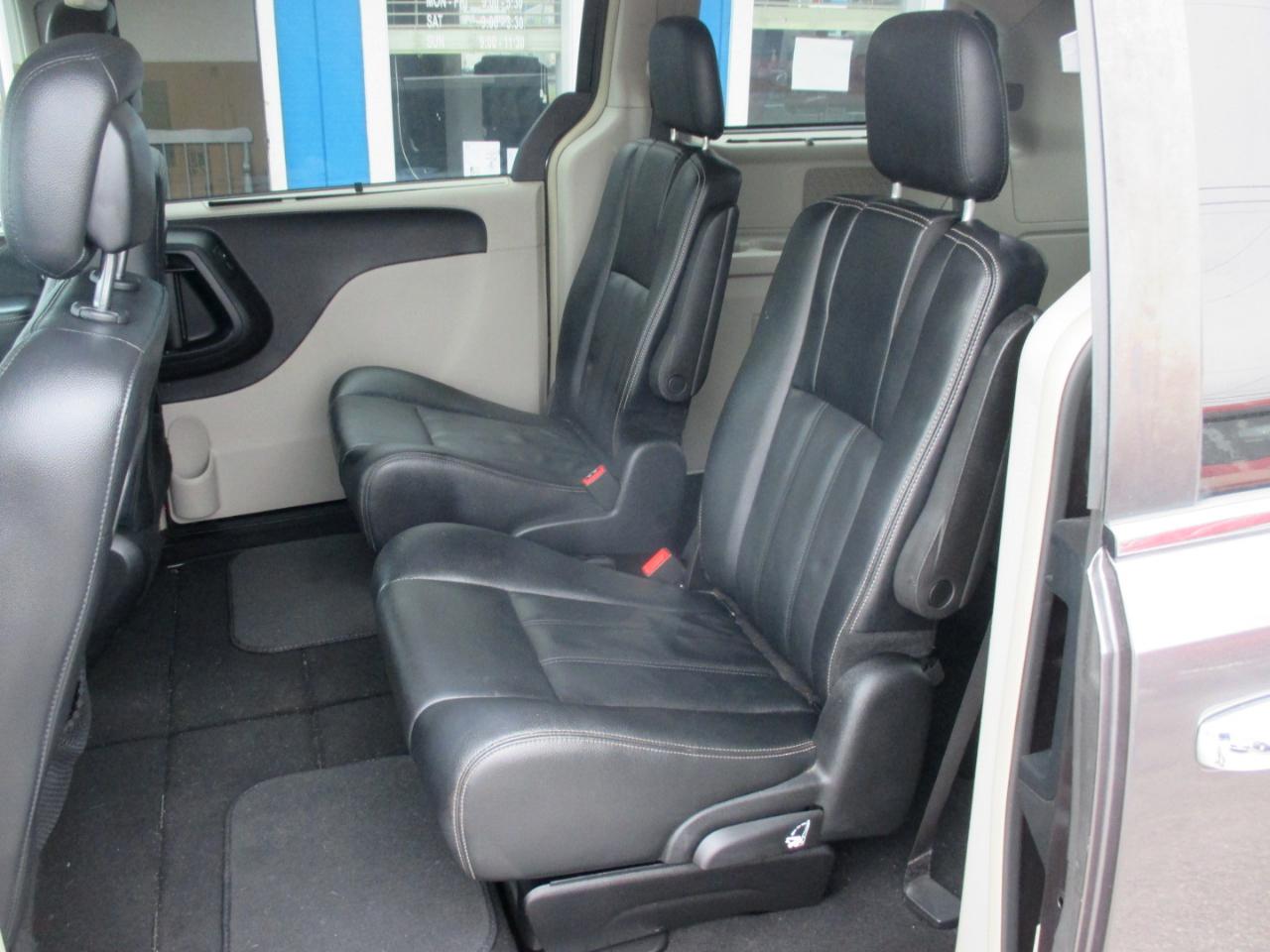 Chrysler Town & Country 4dr Wgn Touring 2015