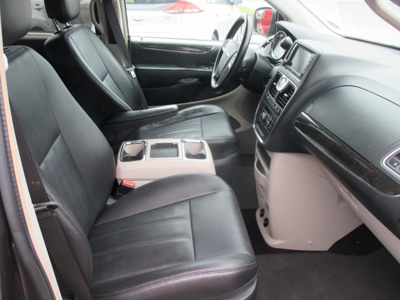 Chrysler Town & Country 4dr Wgn Touring 2015