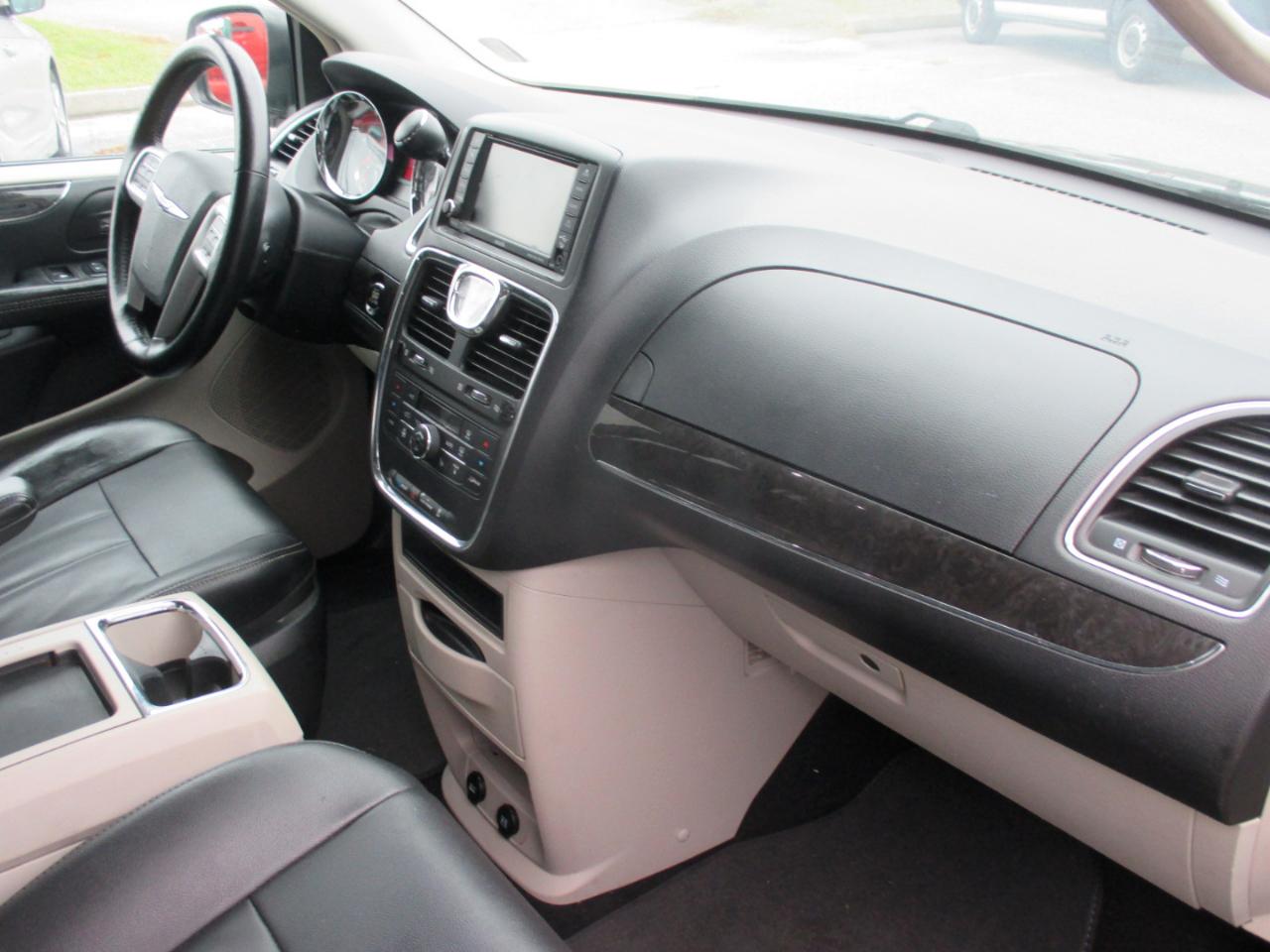 Chrysler Town & Country 4dr Wgn Touring 2015