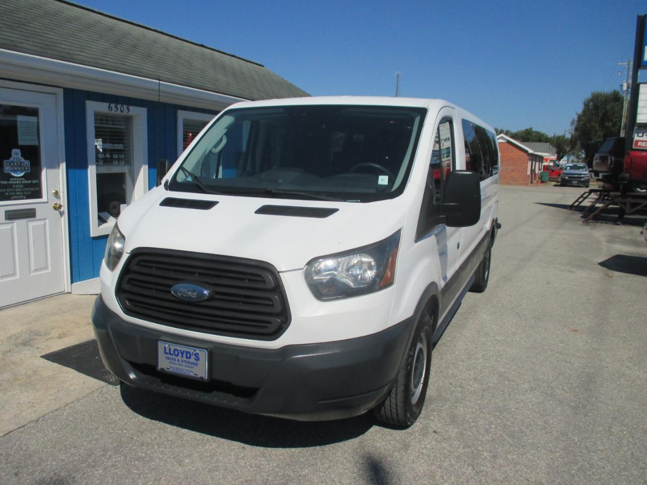 2018 Ford Transit Passenger Wagon T-350 148" Low Roof XL Swing-Out RH Dr