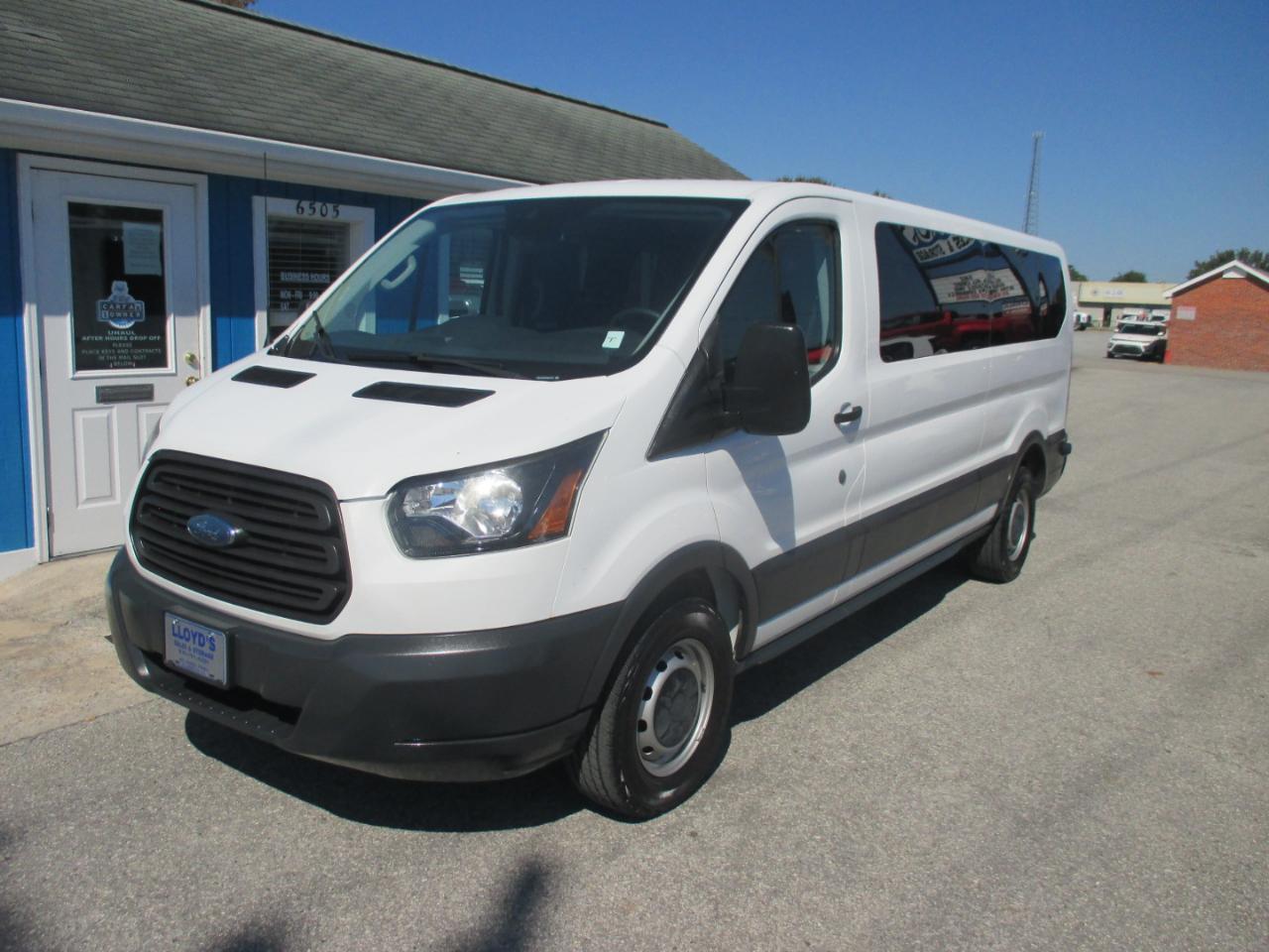 Ford Transit Passenger Wagon T-350 148" Low Roof XL Swing-Out RH Dr 2018