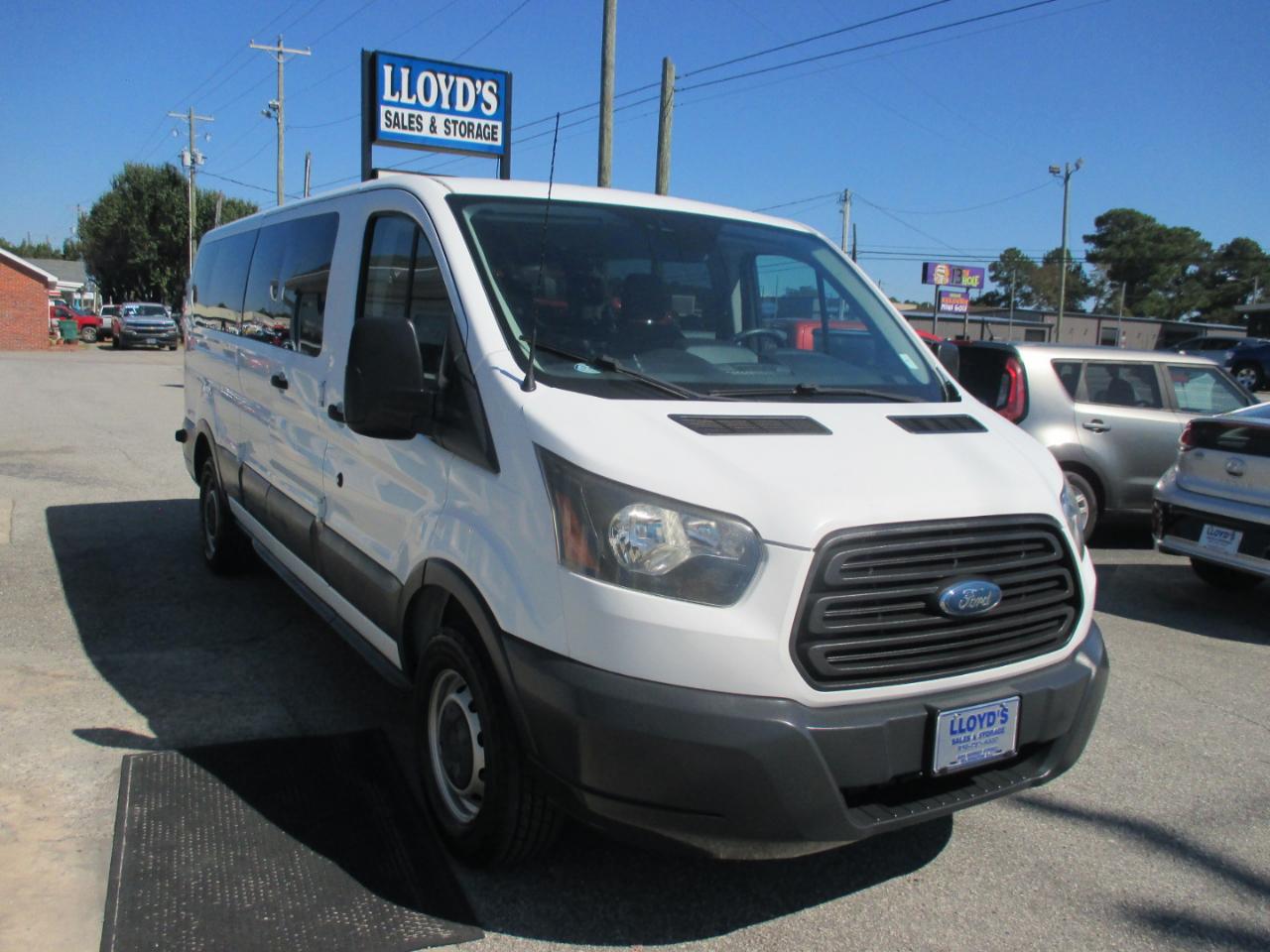 Ford Transit Passenger Wagon T-350 148" Low Roof XL Swing-Out RH Dr 2018