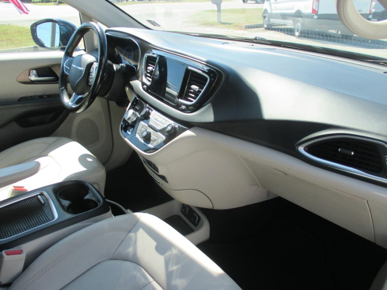Chrysler Pacifica Touring L 2019