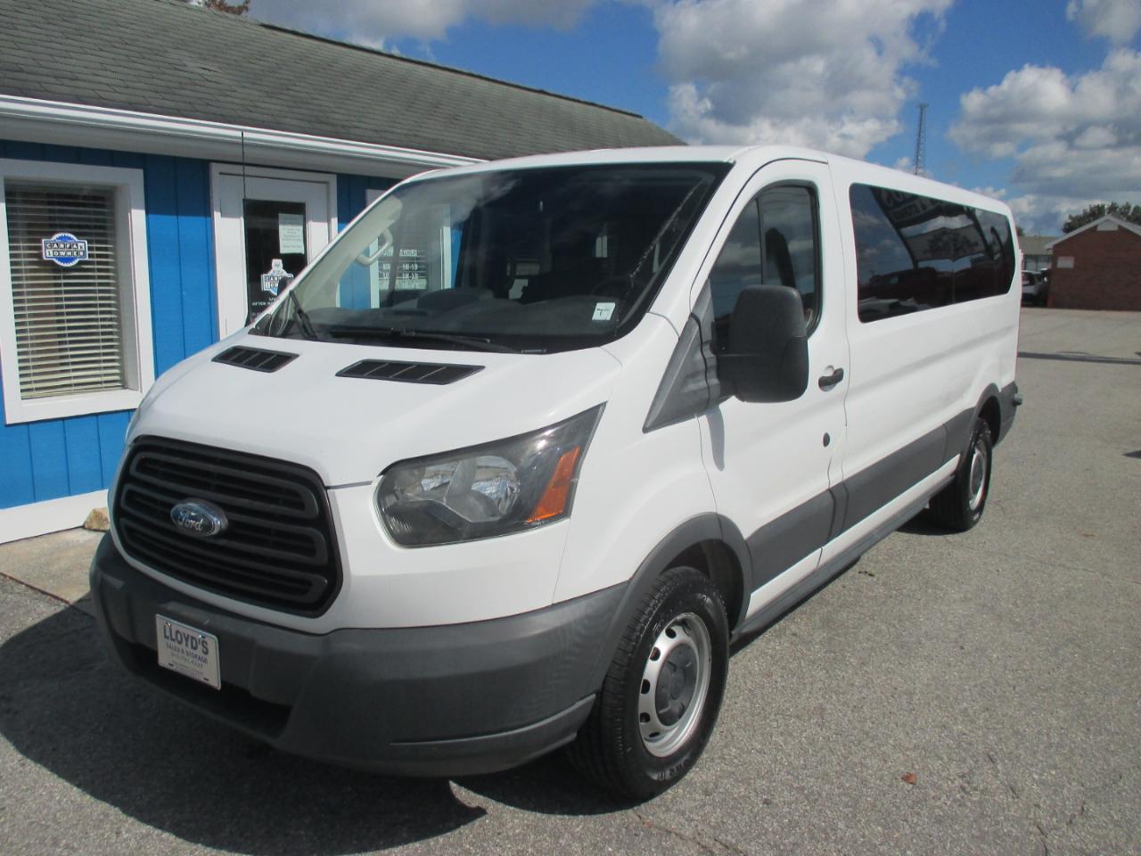 Ford Transit Passenger Wagon T-350 148" Low Roof XL Swing-Out RH Dr 2018