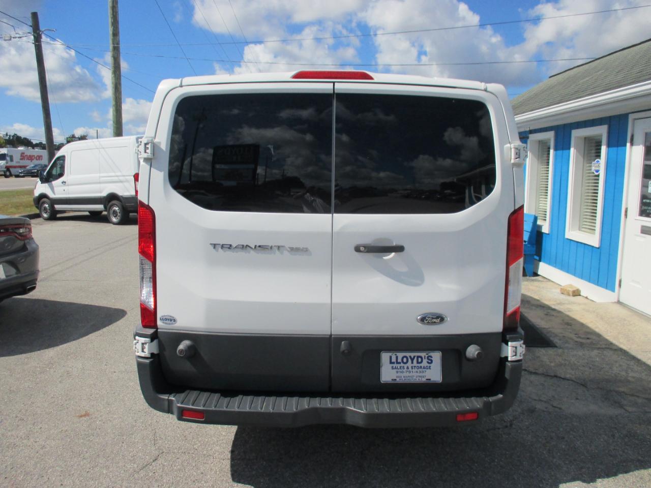 Ford Transit Passenger Wagon T-350 148" Low Roof XL Swing-Out RH Dr 2018