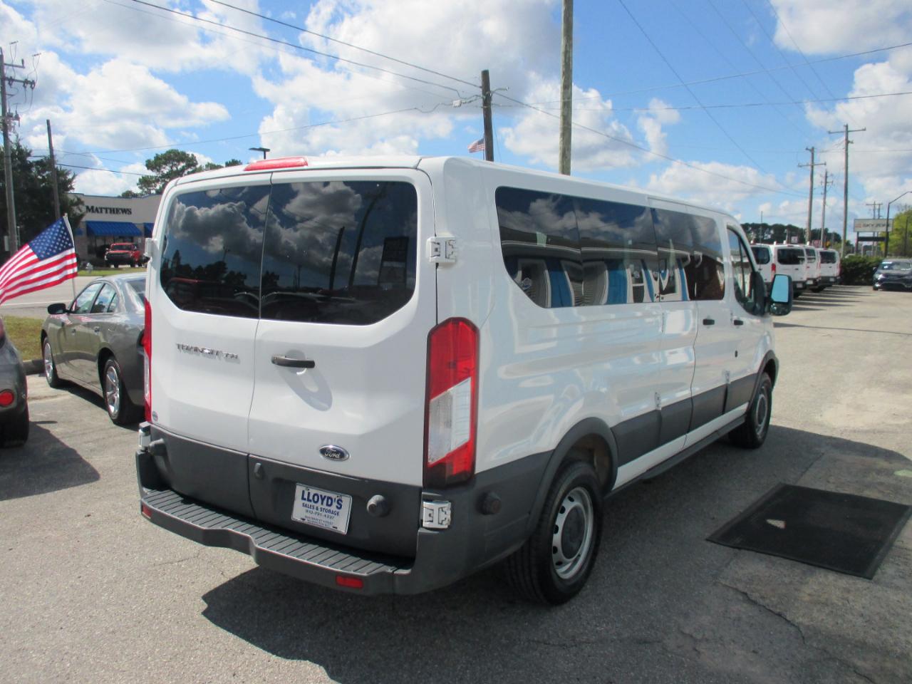 Ford Transit Passenger Wagon T-350 148" Low Roof XL Swing-Out RH Dr 2018