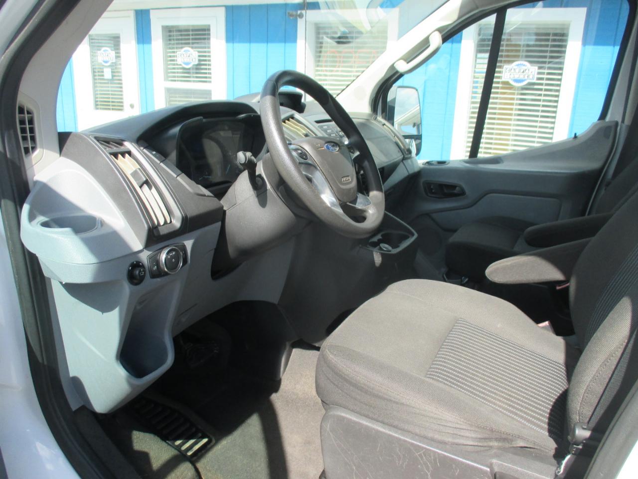 Ford Transit Passenger Wagon T-350 148" Low Roof XL Swing-Out RH Dr 2018
