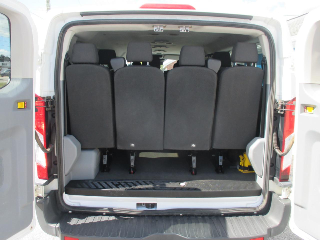 Ford Transit Passenger Wagon T-350 148" Low Roof XL Swing-Out RH Dr 2018