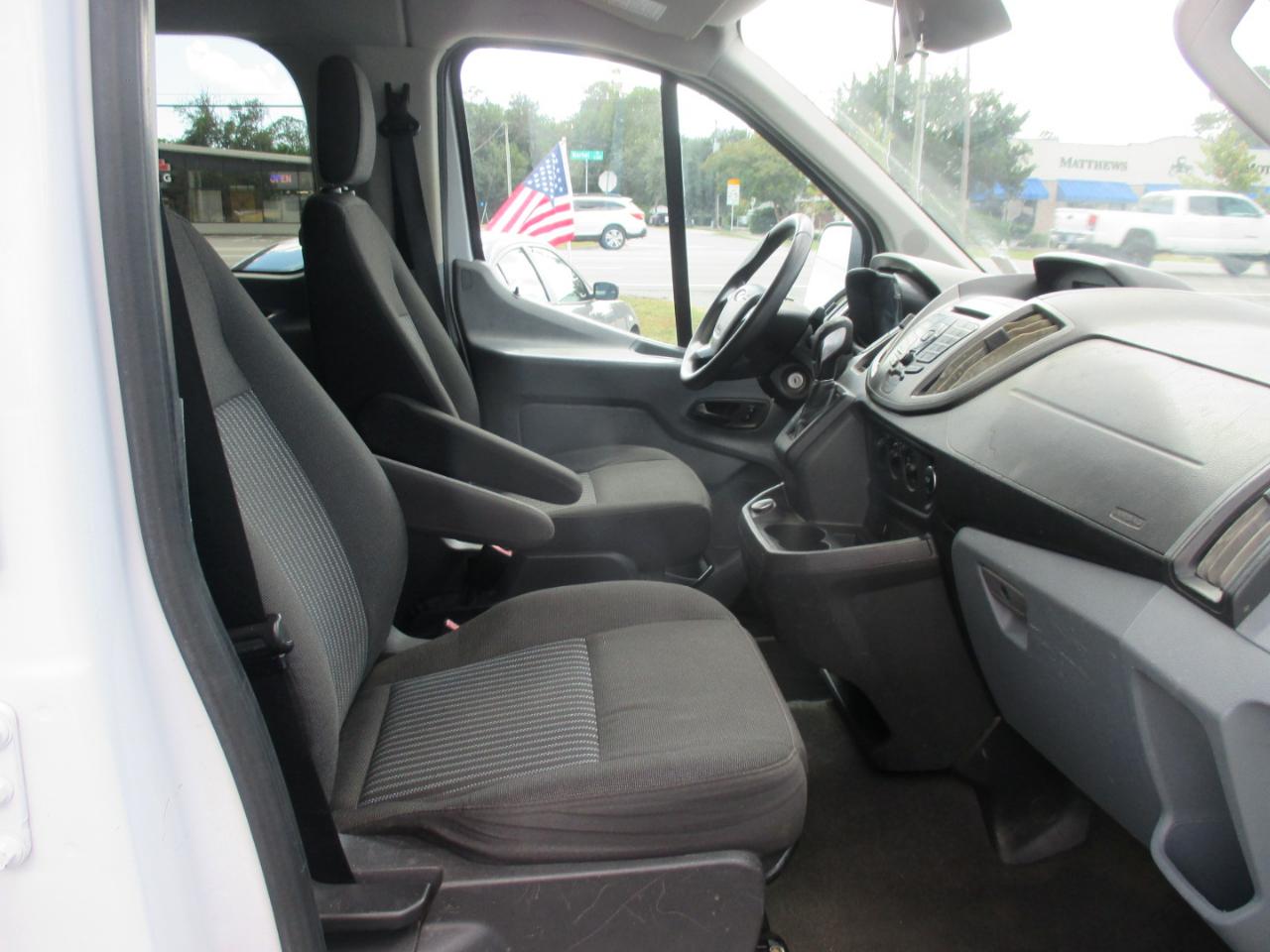 Ford Transit Passenger Wagon T-350 148" Low Roof XL Swing-Out RH Dr 2018