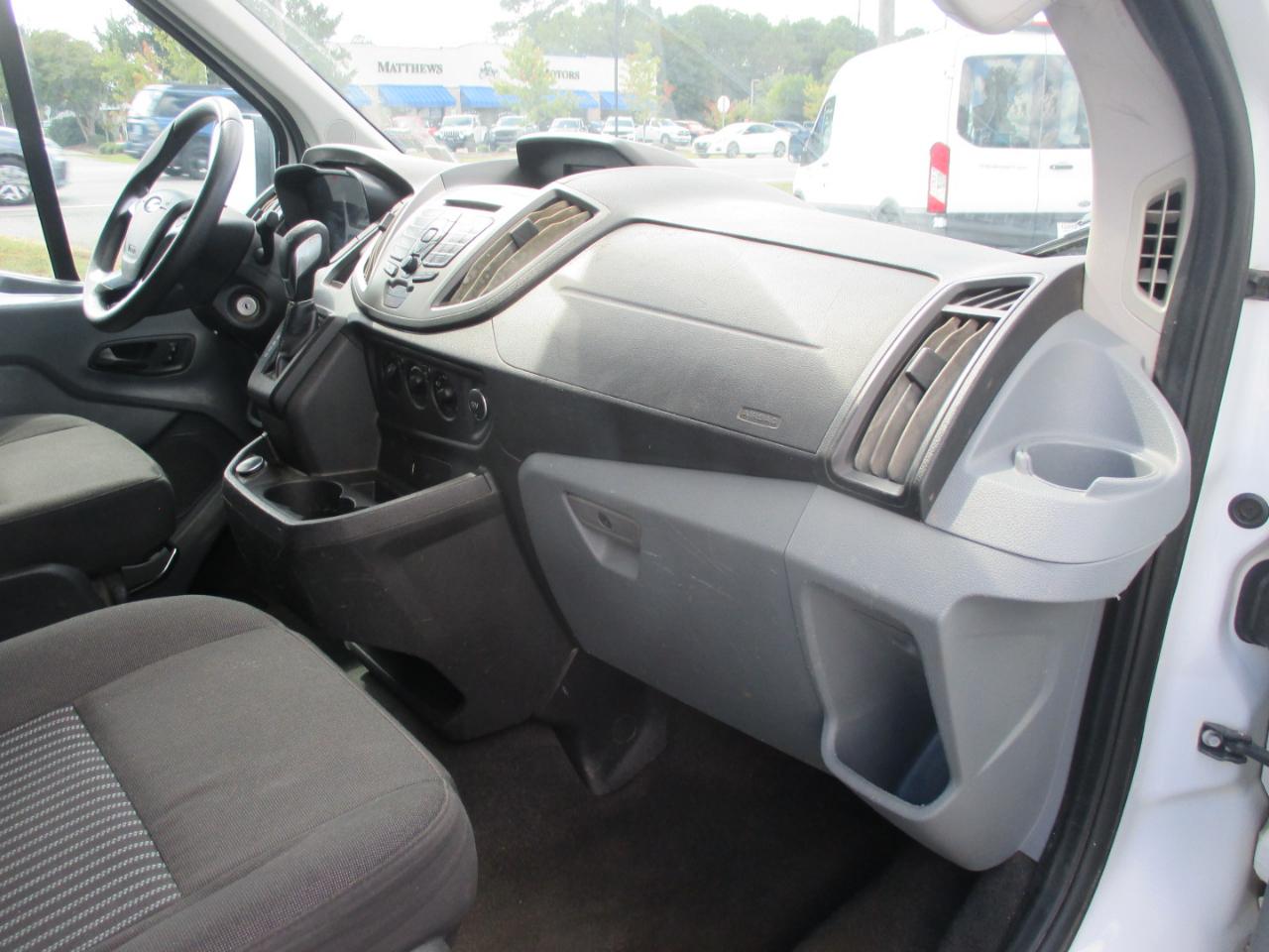 Ford Transit Passenger Wagon T-350 148" Low Roof XL Swing-Out RH Dr 2018