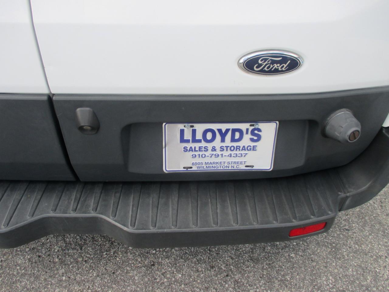 Ford Transit Passenger Wagon T-350 148" Low Roof XL Swing-Out RH Dr 2018