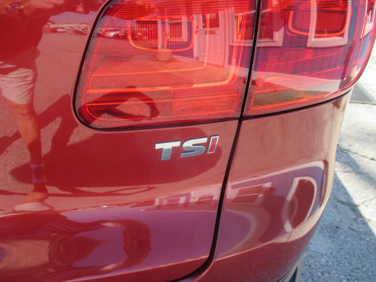 Volkswagen Tiguan  2016