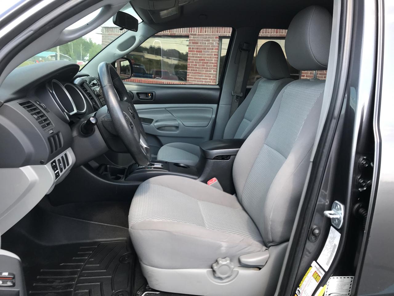 Toyota Tacoma PreRunner Double Cab Auto 2WD 2012