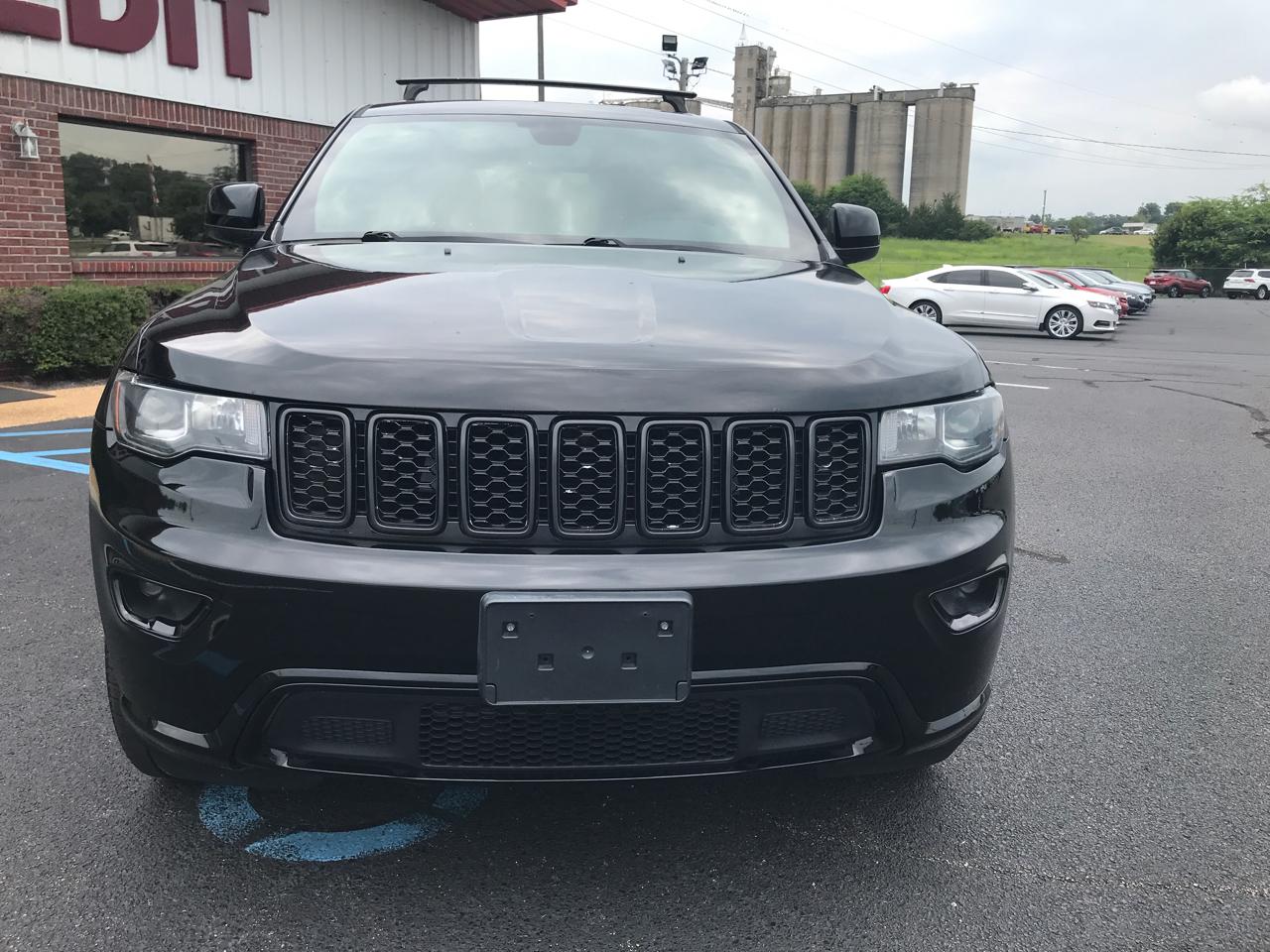 Jeep Grand Cherokee Laredo 4WD 2019