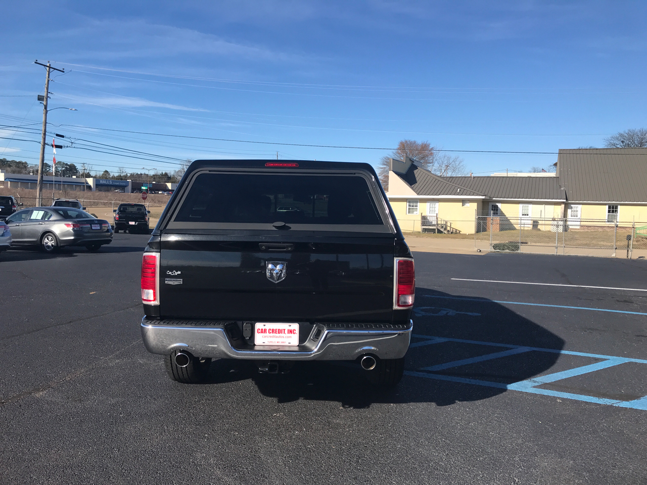 RAM 1500 Laramie Crew Cab SWB 2WD 2016