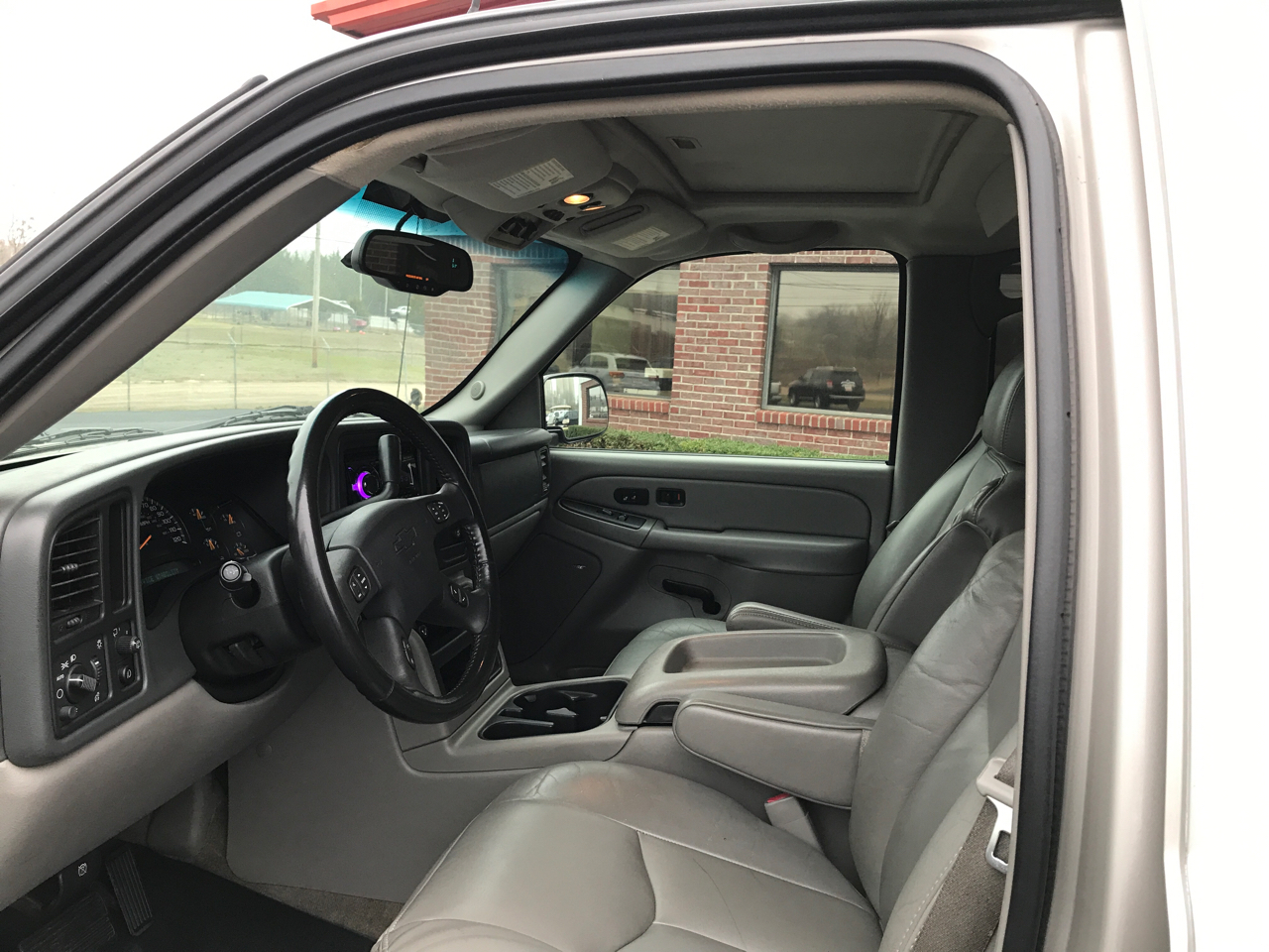 Chevrolet Tahoe 2WD 2005