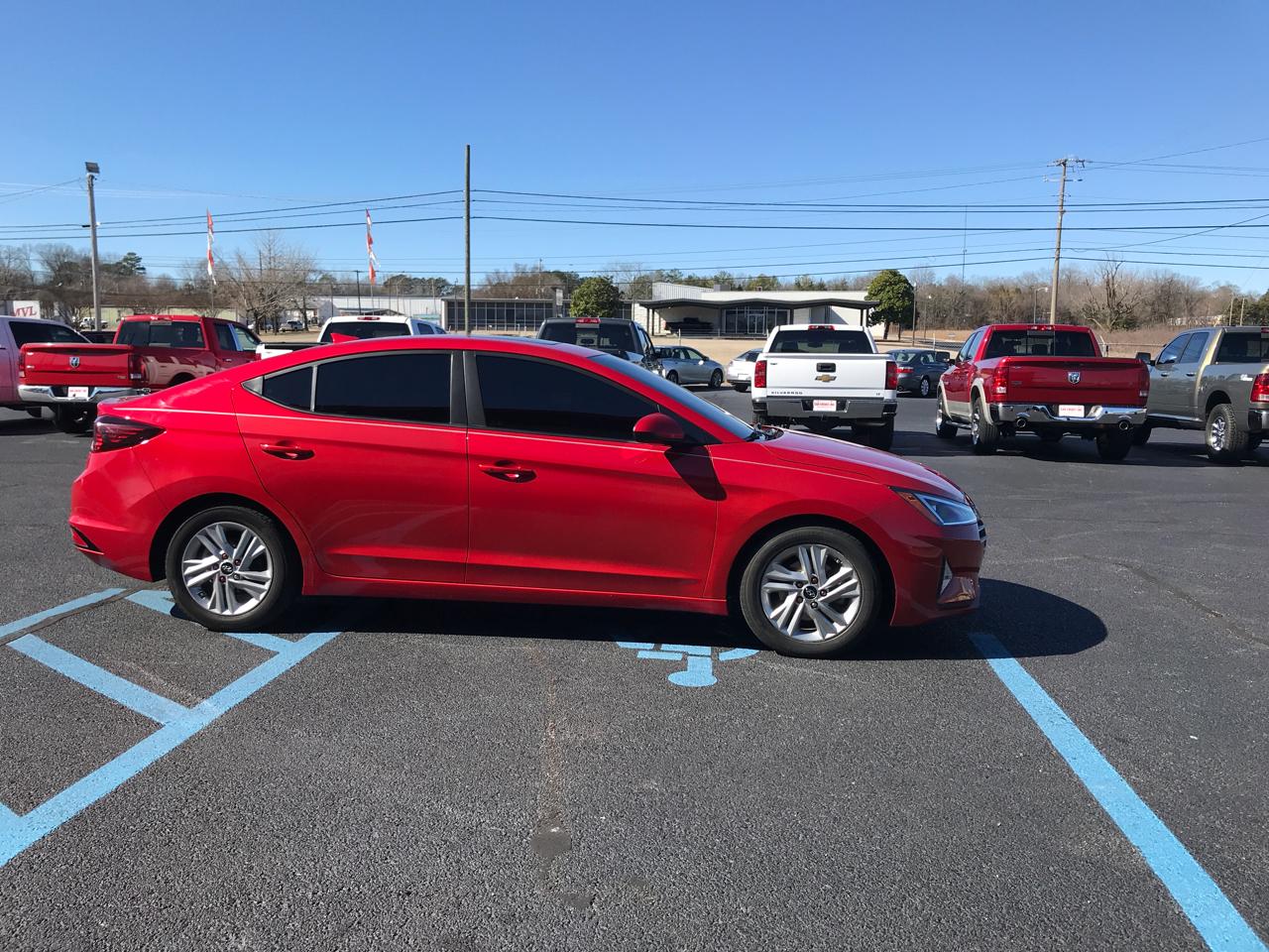 Hyundai Elantra  2020