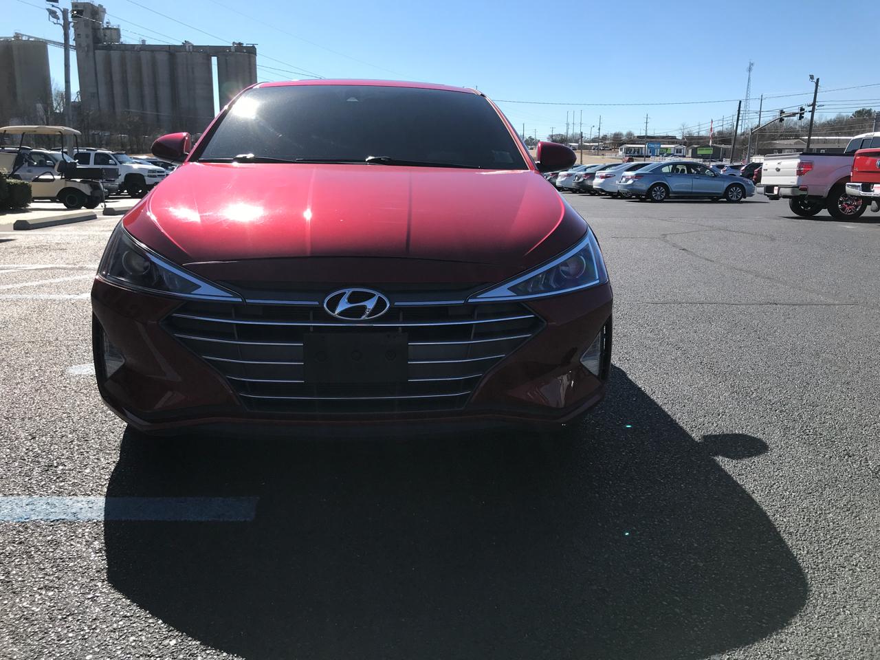 Hyundai Elantra  2020