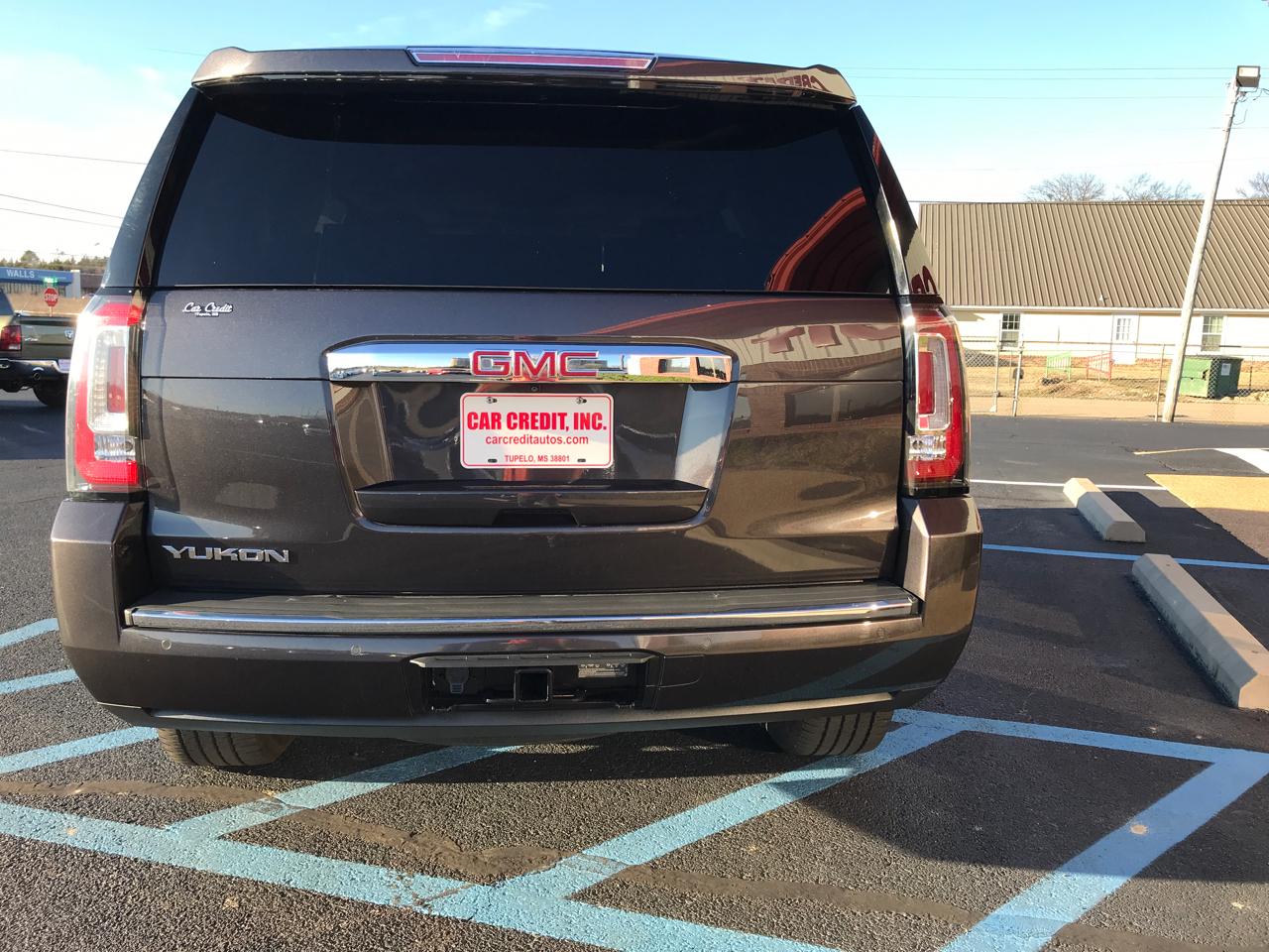 GMC Yukon Denali 4WD 2017