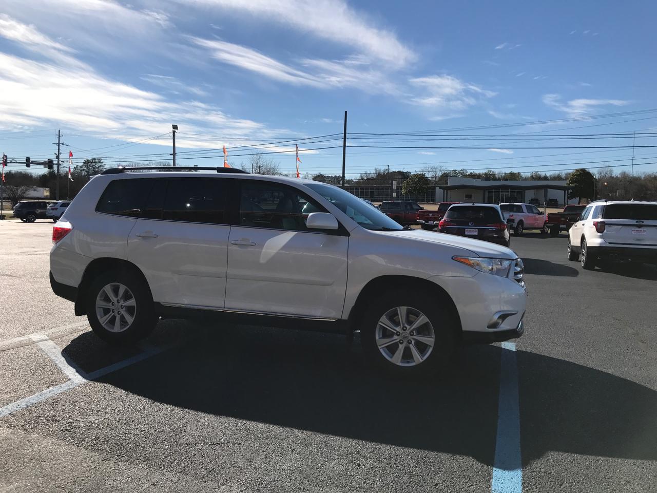 Toyota Highlander Base 4WD 2011