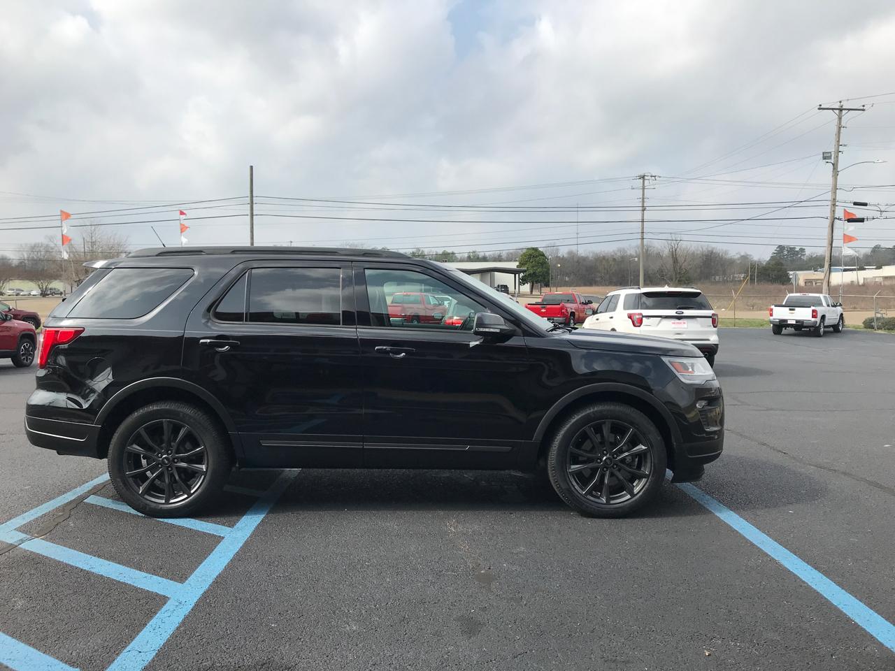 Ford Explorer XLT 4WD 2018