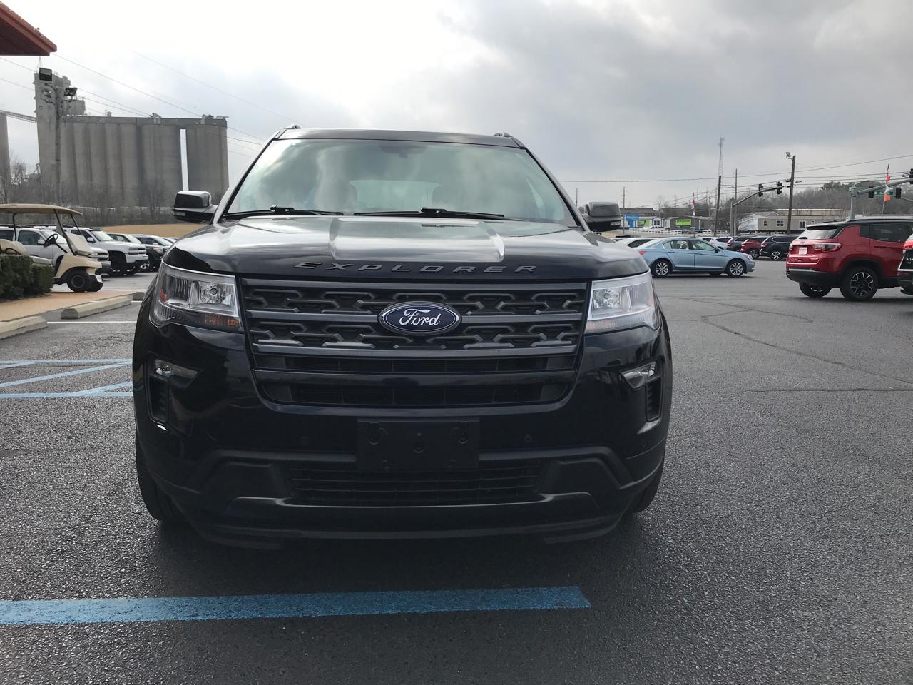 Ford Explorer XLT 4WD 2018
