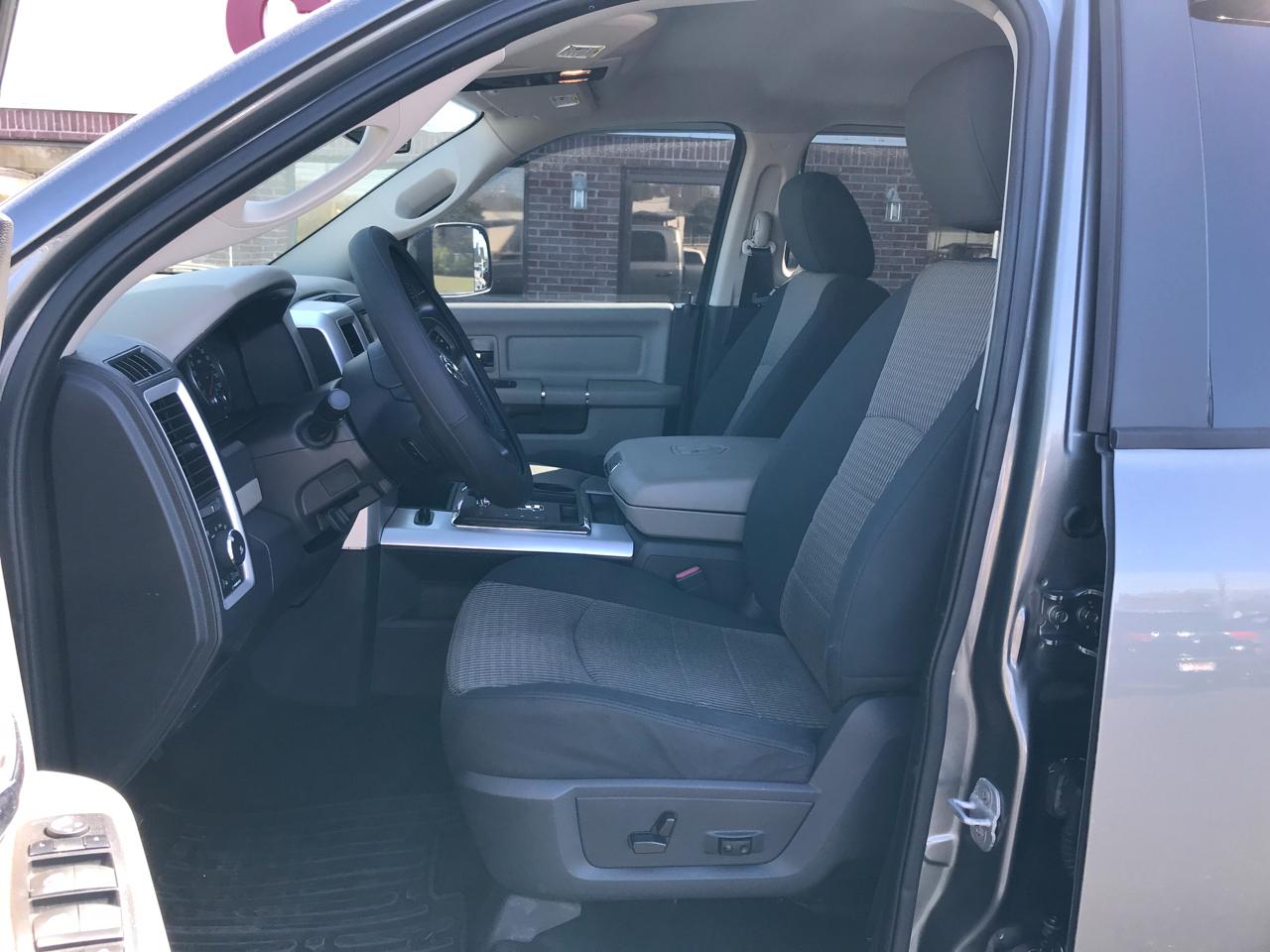 RAM 1500 SLT Crew Cab 4WD 2012