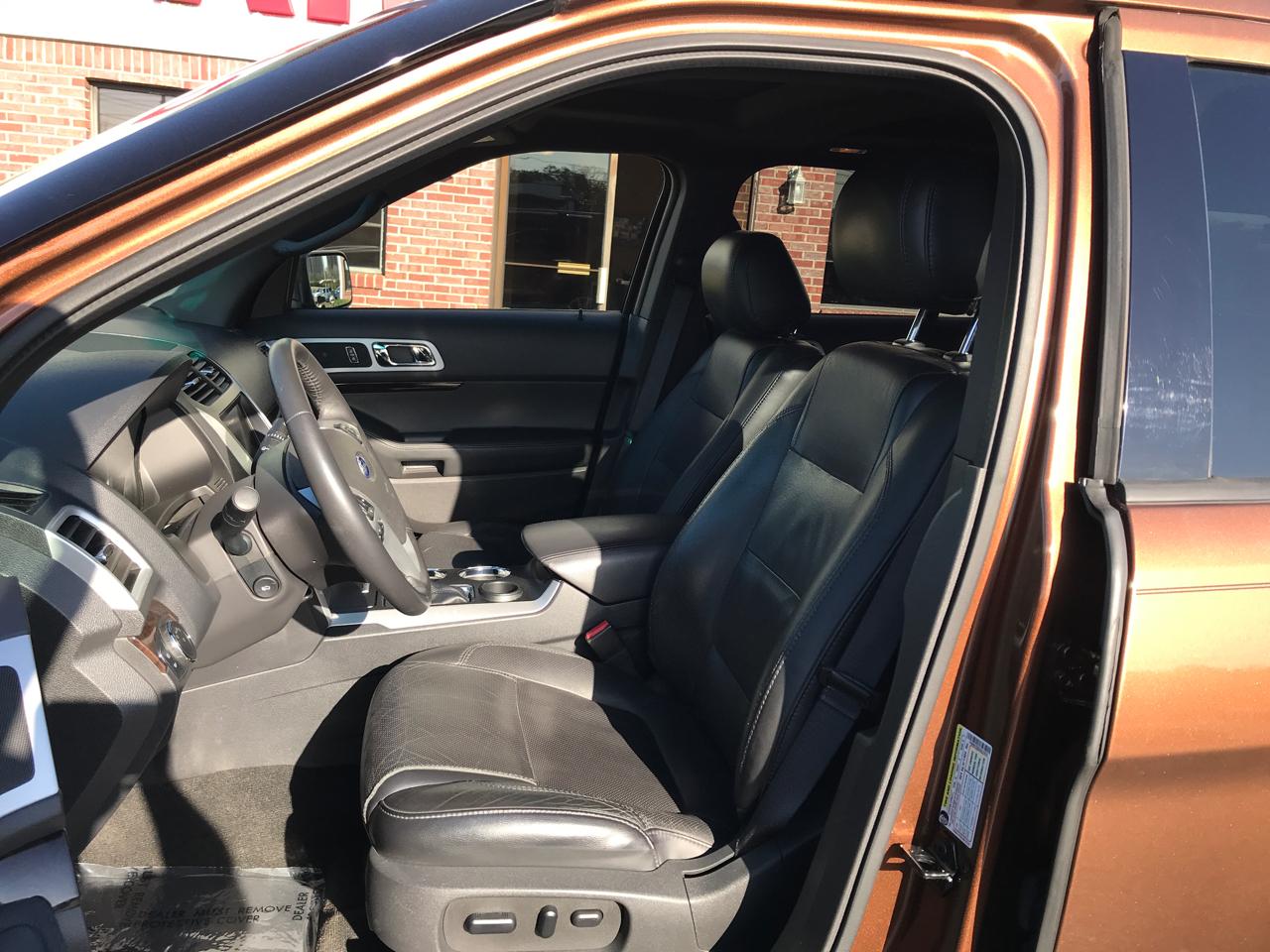 Ford Explorer Limited FWD 2012