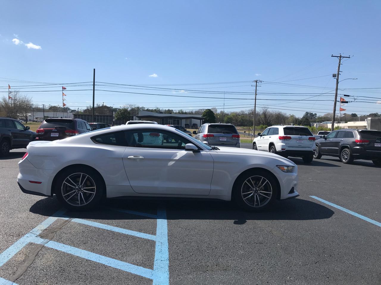 Ford Mustang EcoBoost Coupe 2015