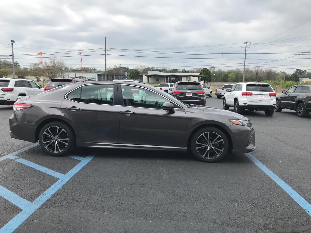 Toyota Camry XLE 2019