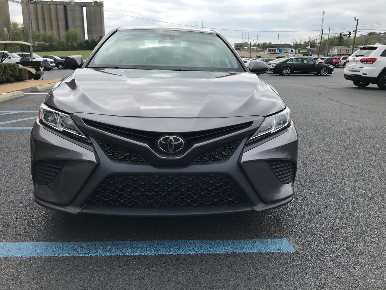 Toyota Camry XLE 2019
