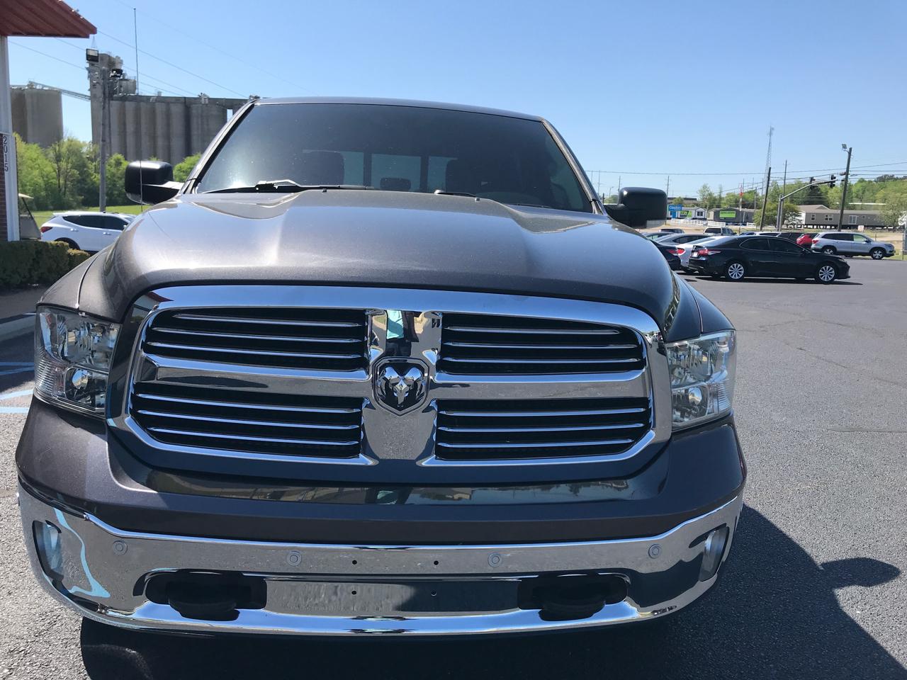 RAM 1500 SLT Crew Cab SWB 4WD 2016