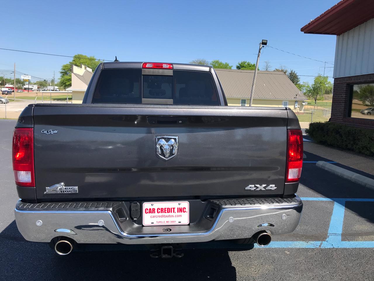 RAM 1500 SLT Crew Cab SWB 4WD 2016