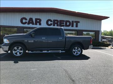 2016 RAM 1500 SLT Crew Cab SWB 4WD