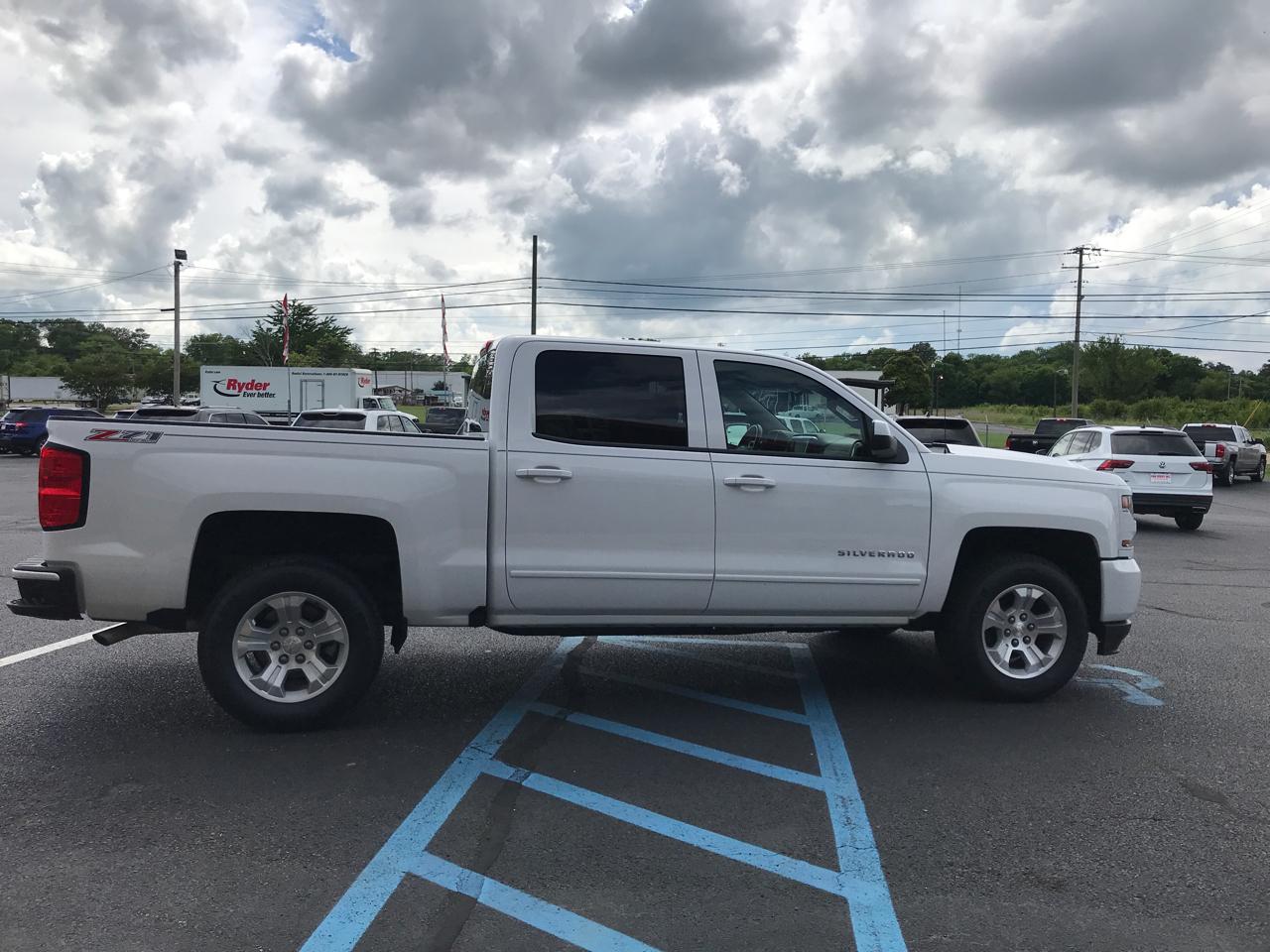 Chevrolet Silverado 1500 LT Crew Cab 4WD 2017