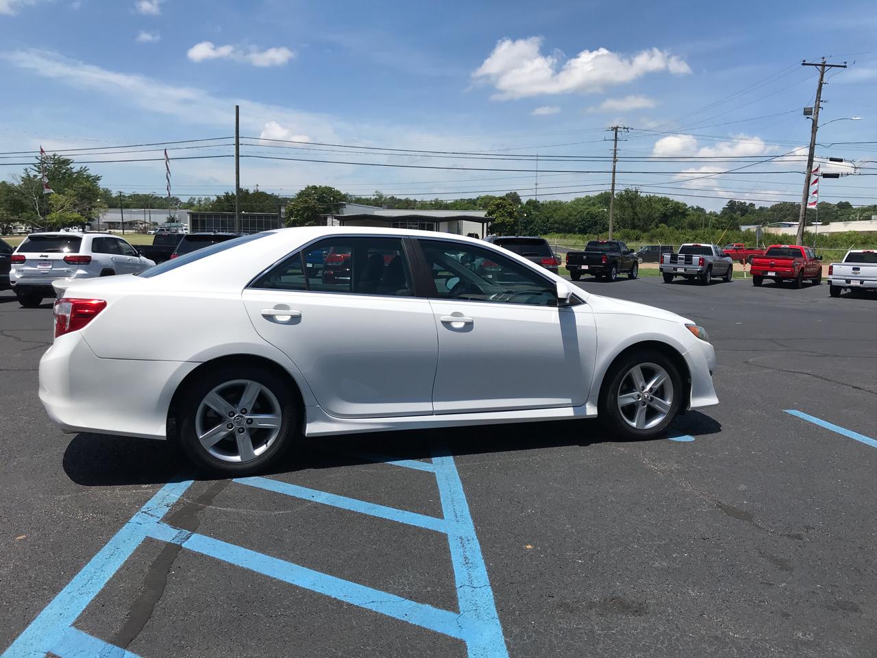 Toyota Camry L 2012