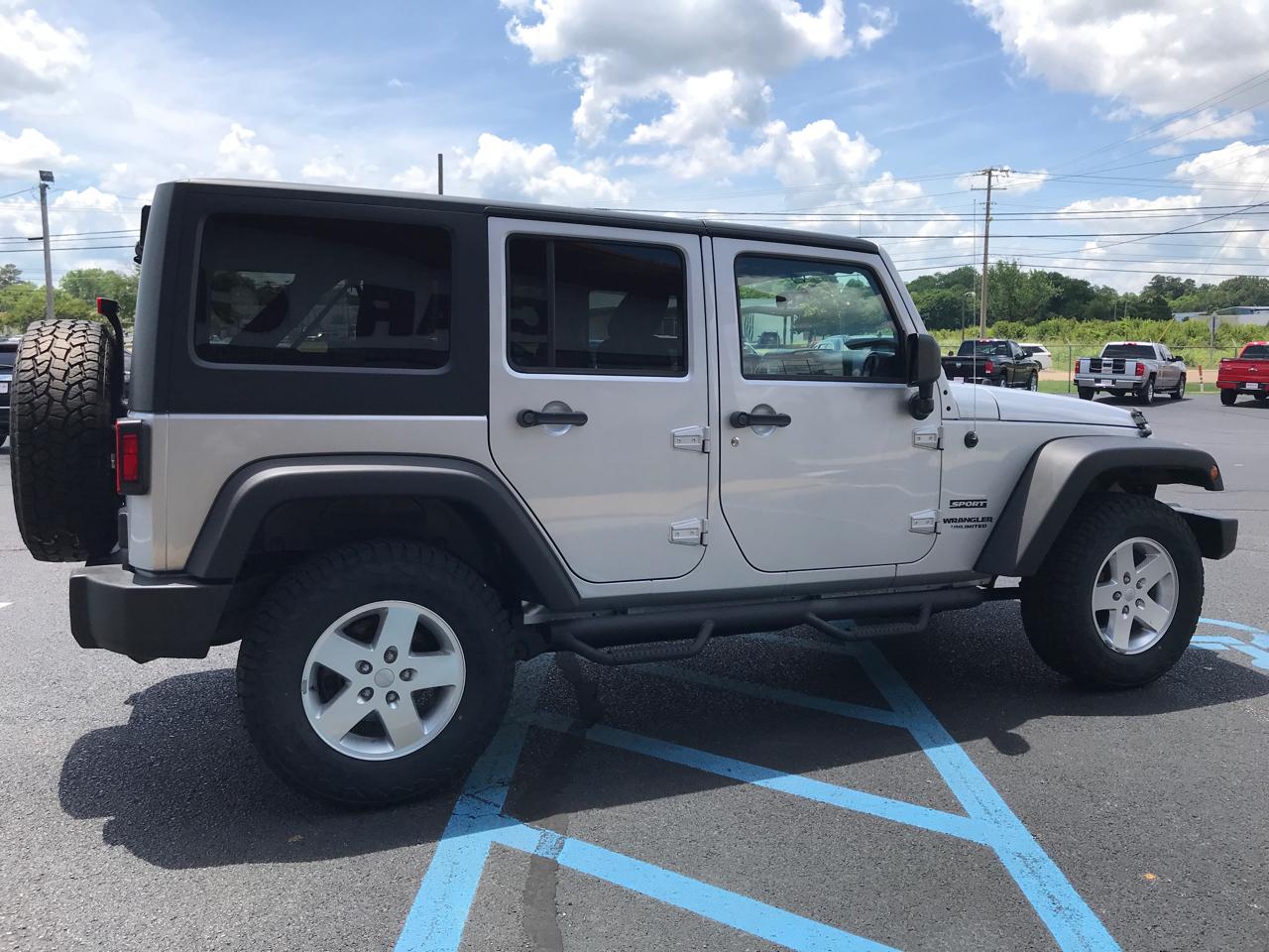 Jeep Wrangler Unlimited Sport 4WD 2012