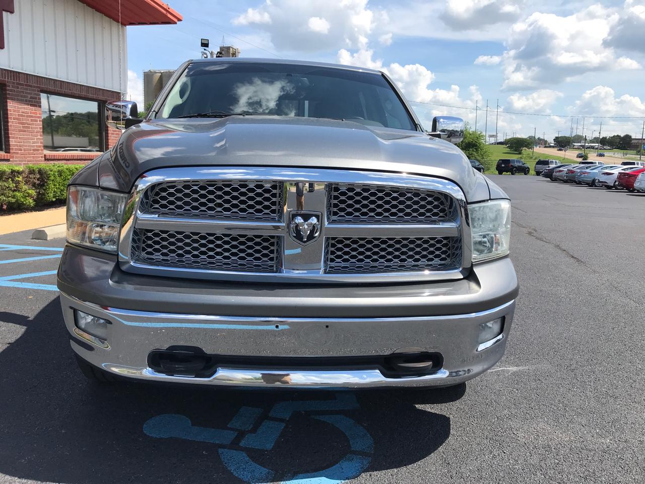 RAM 1500 Laramie Crew Cab 2WD 2012