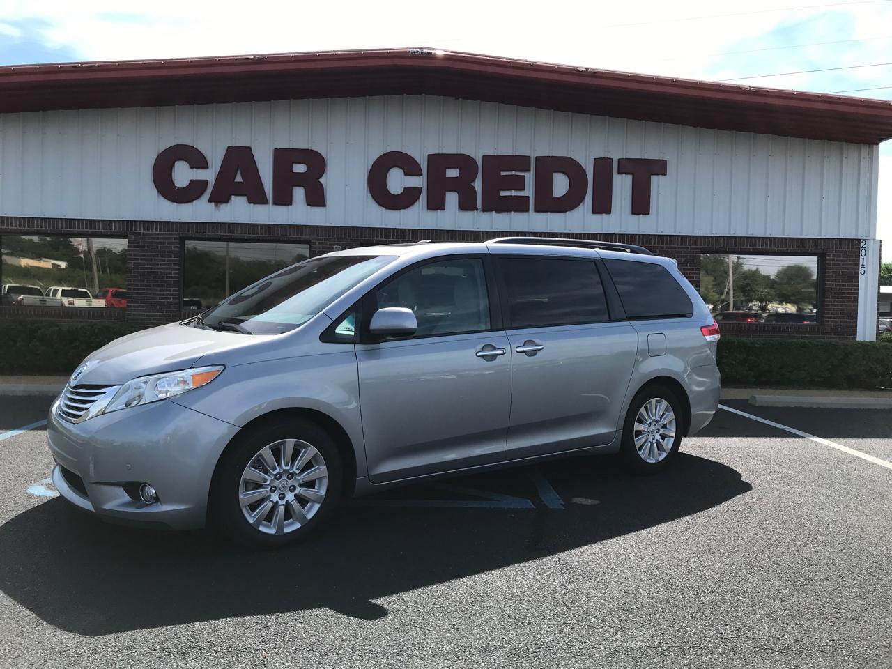 Toyota Sienna XLE FWD 8-Passenger V6 2012